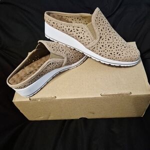 Walking Cradles Freedom Slip Ons